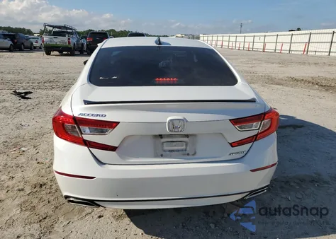 2021 Honda Accord Sport z USA, uszkodzony, nr VIN 1HGCV1F32MA105159